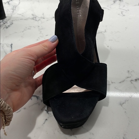 Nine West black size 8 heels - Picture 3 of 4